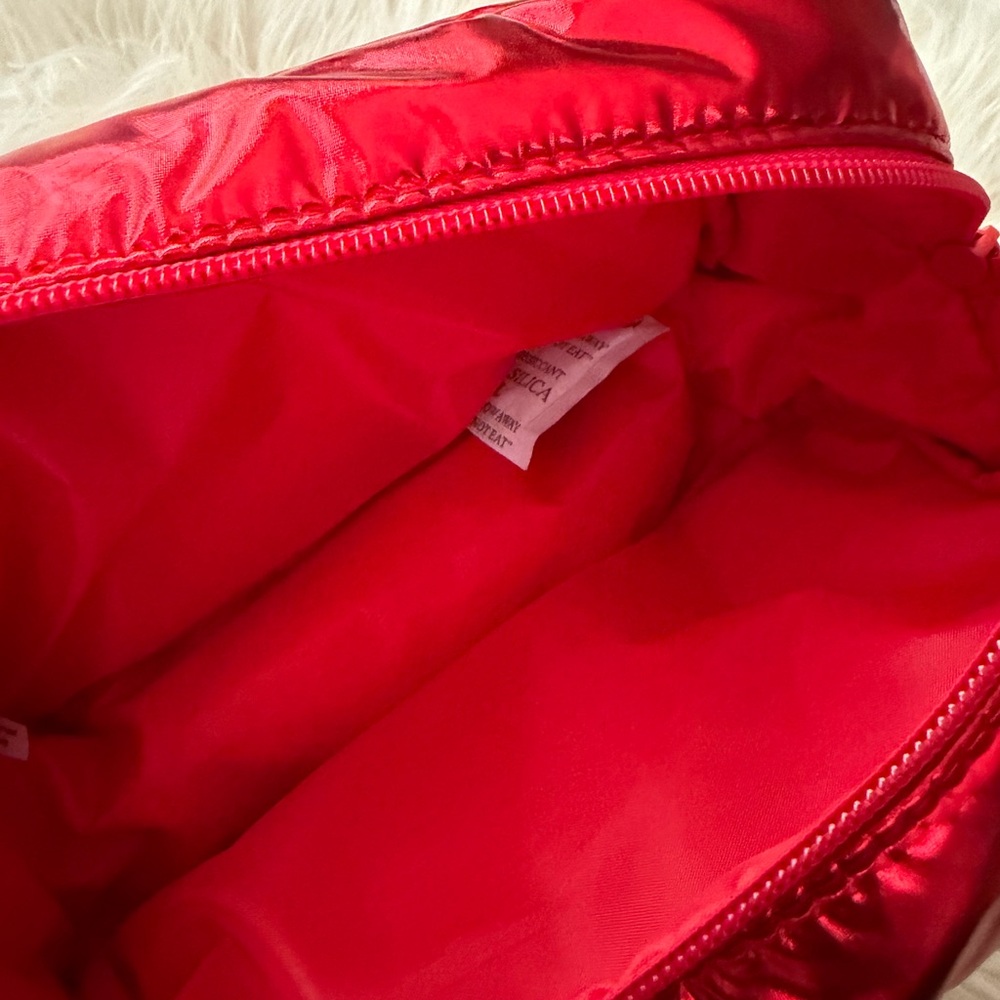 ONE/SIZE O/S Patrick Starr Red Shiny Puffer Cosmetic Pouch Bag FREE GIFT - Picture 2 of 3